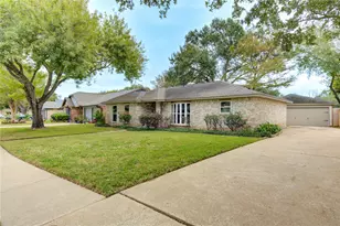 13547 Brook Hollow Dr, Sugar Land, TX 77498 - Photo 2