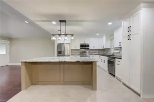 13547 Brook Hollow Dr, Sugar Land, TX 77498 - Photo 16