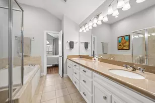 8715 Meadowcroft Dr, Houston, TX 77063 - Photo 20