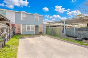 9706 Farragut St, Houston, TX 77078 - Photo 1
