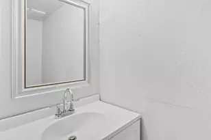 9706 Farragut St, Houston, TX 77078 - Photo 6