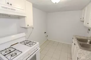 9706 Farragut St, Houston, TX 77078 - Photo 6