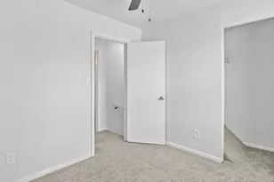 9706 Farragut St, Houston, TX 77078 - Photo 14