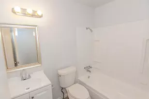 9706 Farragut St, Houston, TX 77078 - Photo 8