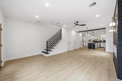 8205 Safebuy Street #A/B, Houston, TX 77028 - Photo 6