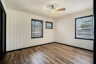 2439 11th St N, Texas City, TX 77590 - Photo 12