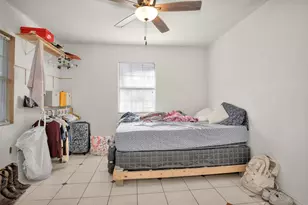 417 E Park St, Alvin, TX 77511 - Photo 12