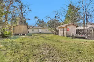417 E Park St, Alvin, TX 77511 - Photo 22