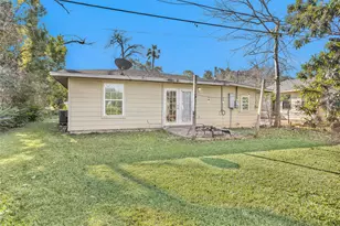 417 E Park St, Alvin, TX 77511 - Photo 20