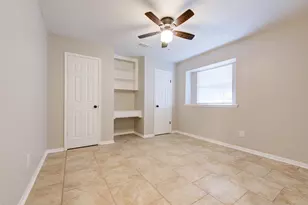 8914 Stonehearth Ln, Houston, TX 77040 - Photo 10