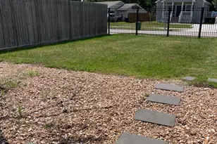 7317 Briefway St, Houston, TX 77087 - Photo 2