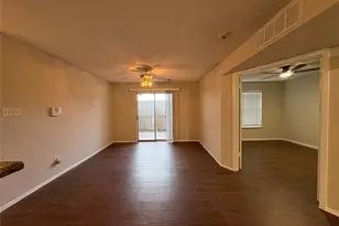 10555 Turtlewood Ct, Houston, TX 77072 - Photo 2