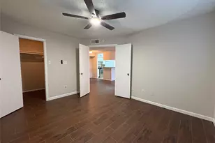 10555 Turtlewood Ct, Houston, TX 77072 - Photo 10