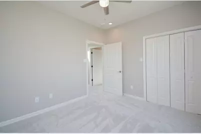 147 S 66 Street, Houston, TX 77011 - Photo 26