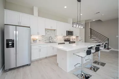 147 S 66 Street, Houston, TX 77011 - Photo 8
