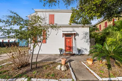 1211 33rd Street, Galveston, TX 77550 - Photo 1
