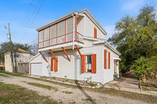 1211 33rd St, Galveston, TX 77550 - Photo 32