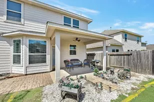 410 Havenstone Ln, La Marque, TX 77568 - Photo 6