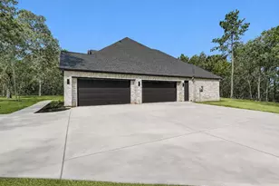 8604 Trinity Pnes Ct, Montgomery, TX 77316 - Photo 4