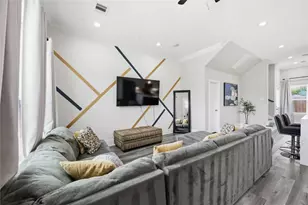 9320 Coffee St, Houston, TX 77033 - Photo 6