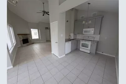 18514 Meadows Way Drive, Houston, TX 77084 - Photo 4