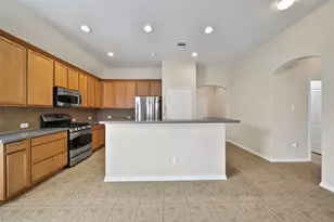 21839 Leigh Creek Dr, Spring, TX 77388 - Photo 10