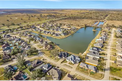 204 Arrowhead Drive, Lake Jackson, TX 77566 - Photo 42