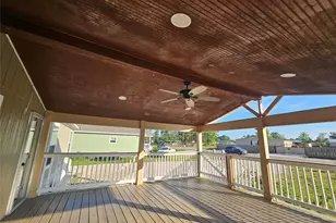 242 Brook Park Dr, Conroe, TX 77303 - Photo 8