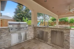 1104 Hackberry Branch Ln, Friendswood, TX 77546 - Photo 32