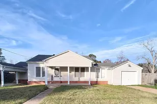 1110 Johnson Ave, Port Neches, TX 77651 - Photo 2