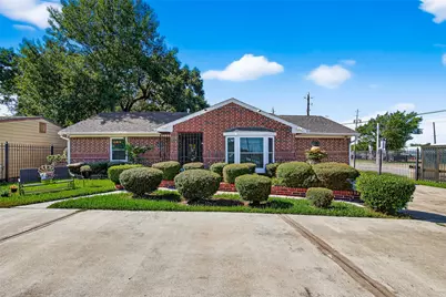 5102 Cortelyou Lane, Houston, TX 77021 - Photo 1