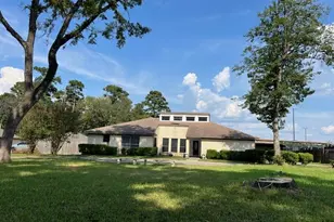 14221 Horseshoe Bend, Conroe, TX 77384 - Photo 2
