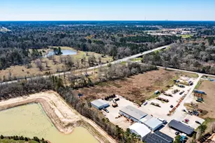 17645 Fm 2090 Rd, Conroe, TX 77306 - Photo 8