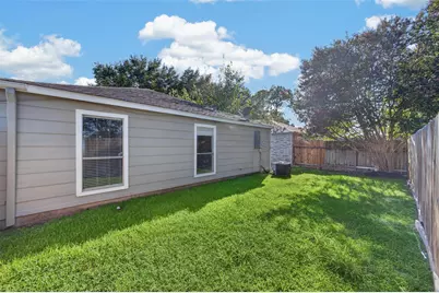 16122 Glen Mar Drive, Houston, TX 77082 - Photo 32