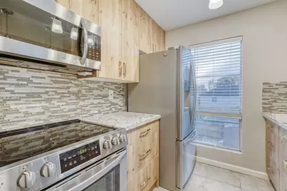 505 Westcott Street #307, Houston, TX 77007 - Photo 2