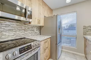 505 Westcott St, Houston, TX 77007 - Photo 2