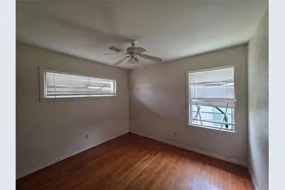 10118 Lafferty Oaks Street, Houston, TX 77013 - Photo 14