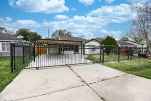 5419 Firefly Ave, Houston, TX 77017 - Photo 8