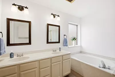 15627 Oakworth Court, Sugar Land, TX 77498 - Photo 18