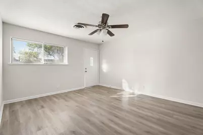 2808 28th Avenue N, Texas City, TX 77590 - Photo 2