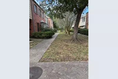 7815 Grove Ridge Drive, Houston, TX 77061 - Photo 2