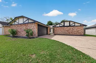 15718 Wingdale Dr, Houston, TX 77082 - Photo 2