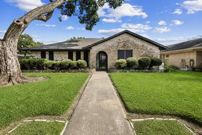201 E Temperance Lane, Deer Park, TX 77536 - Photo 1