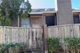 13784 Hollowgreen Dr, Houston, TX 77082 - Photo 20
