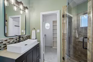 5610 Kiam St, Houston, TX 77007 - Photo 10