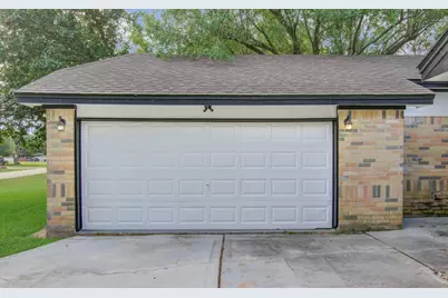 13215 Bunker Hill Drive, Willis, TX 77318 - Photo 4