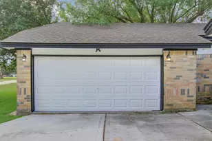 13215 Bunker Hill Dr, Willis, TX 77318 - Photo 4