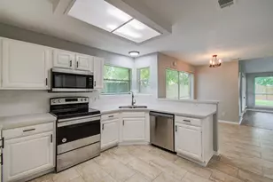 13215 Bunker Hill Dr, Willis, TX 77318 - Photo 20