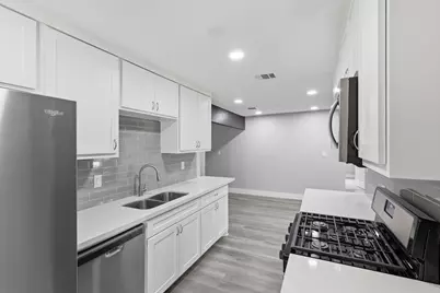 5718 Cherry, Houston, TX 77026 - Photo 8