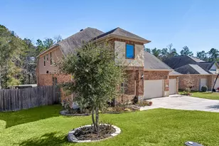 2007 Brookmont Dr, Conroe, TX 77301 - Photo 1